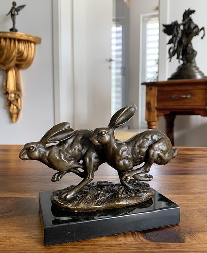 Bronzefigur hasen skulptur - hasen,