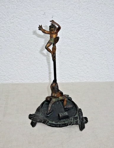 Alte bronze mit - alte, fröschen