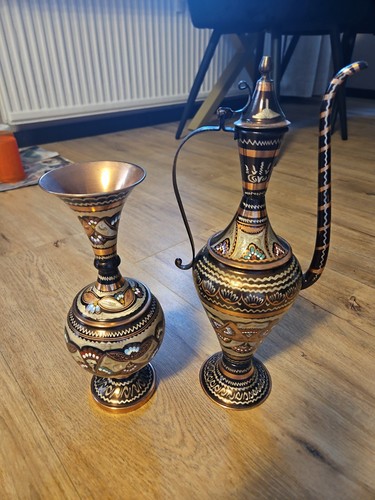 Verzierte kupfervasen - 2,