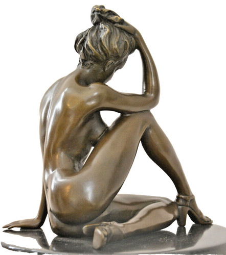 Bronzefigur frau sitzend - sitzend, –