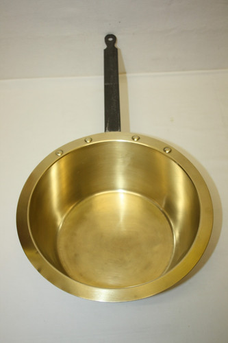 Alter messing topf mit - ", "