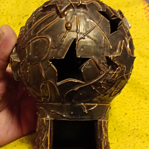 Bronze farbene skulptur - farbene,
