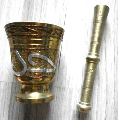 Mörser mit stössel - stössel, messing