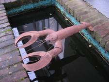 Großer Krebs aus Stahl -